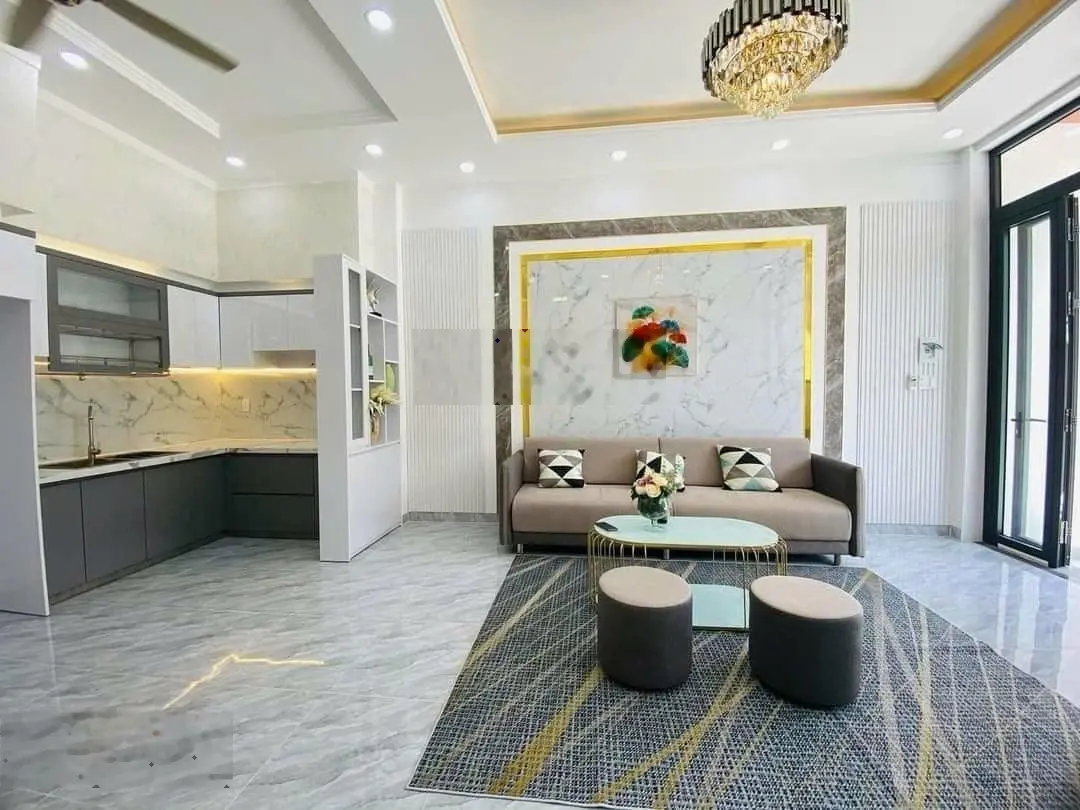 Chính chủ kẹt tiền bán gấp căn nhà sau lưng chợ BÌNH CHÁNH, TRỊNH NHƯ KHUÊ, 5,3mx21m, giá 740 triệu
