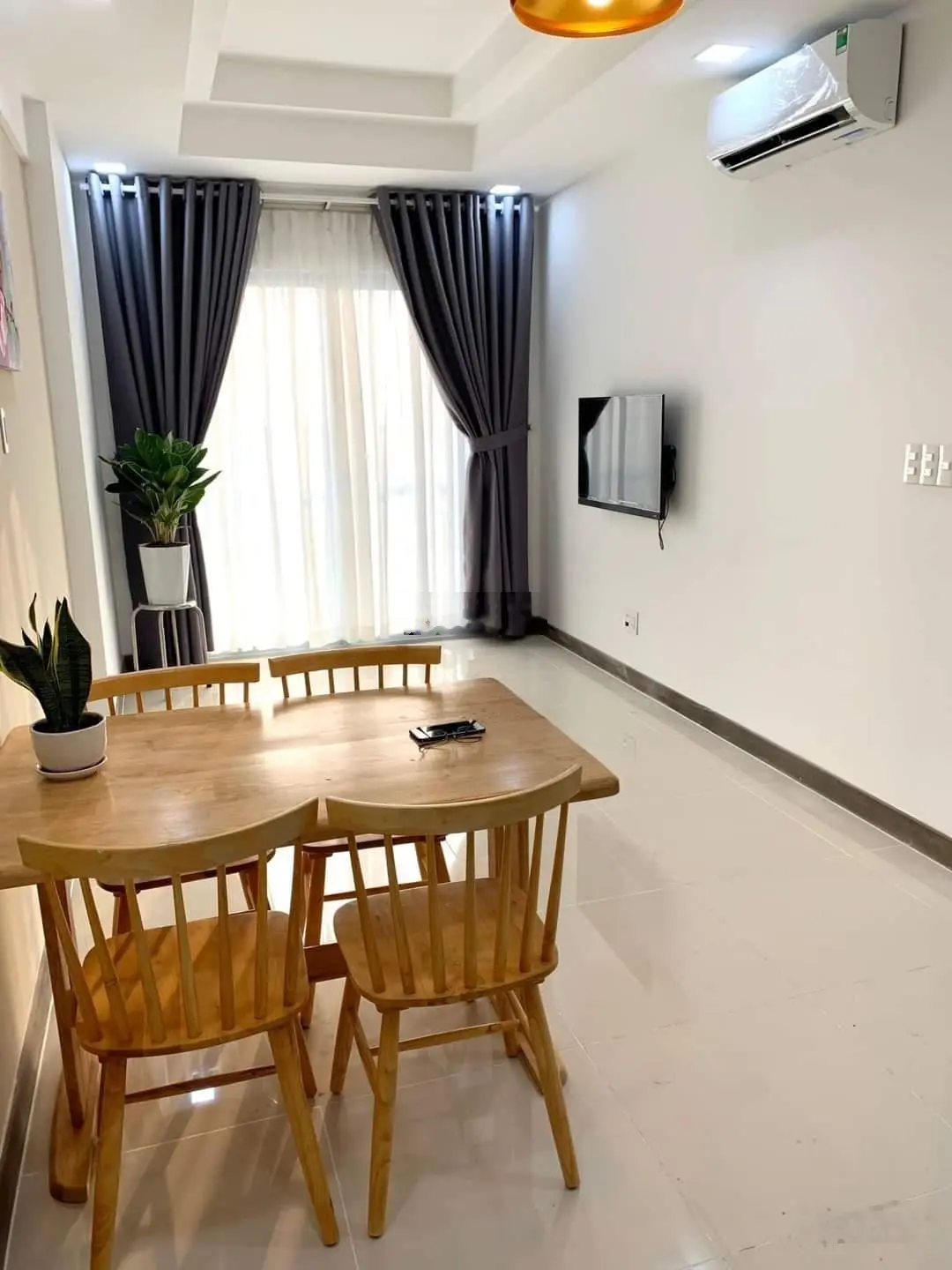 Bán gấp chung cư SGC Nguyễn Cửu Vân, 68m2 2pn, sổ hồng chỉ 3.5 tỷ