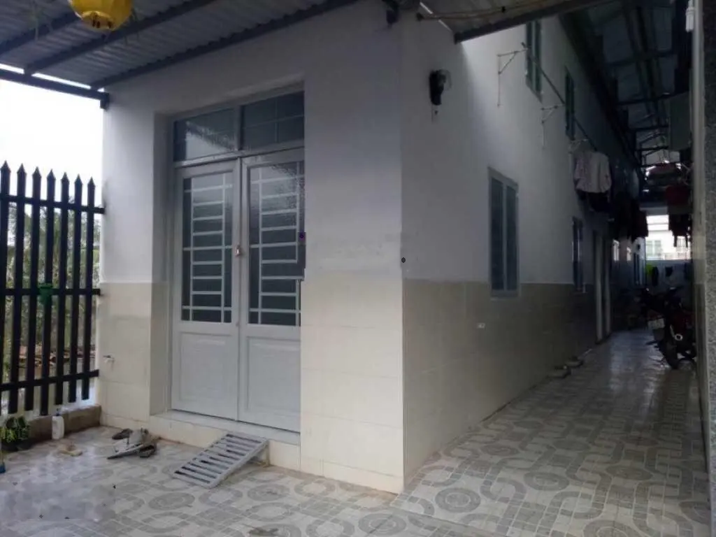 Bán dãy trọ 4phòng+1kiot 100m2 giá 850tr đối diện Khu Công Nghiệp Trảng Bàng sổ sẵn