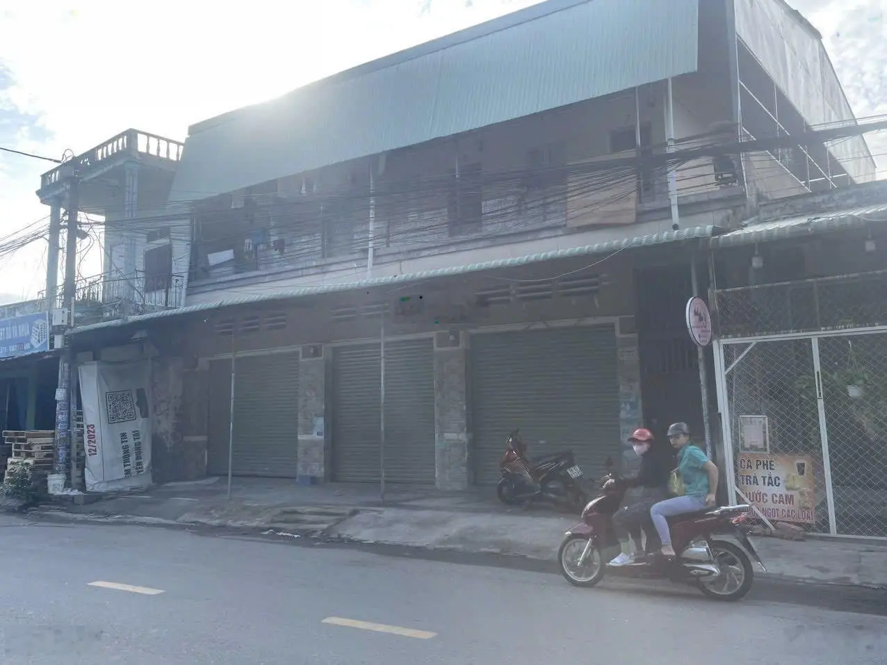 Nhà 2 tầng 137m2 ngang 12m đang cho thuê 20tr/tháng- măt tiền kinh doanh giá rẻ 5.x tỷ