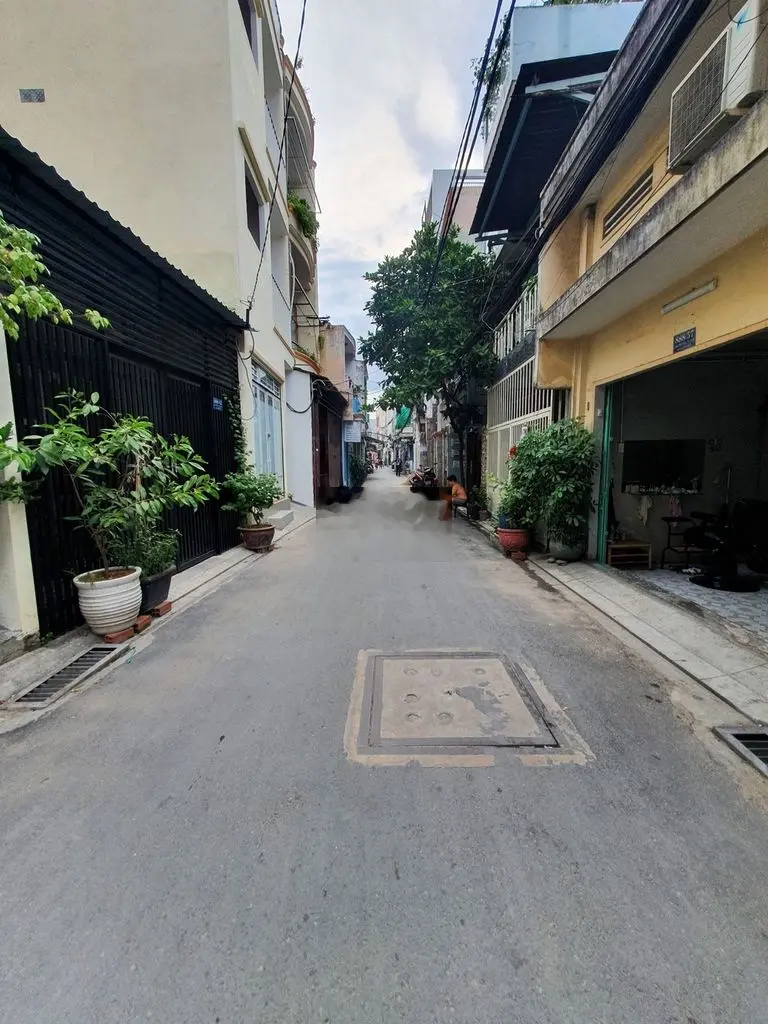 Bán nhà hẻm 888 Lạc Long Quân, phường 8 quận Tân Bình - ngang 5m