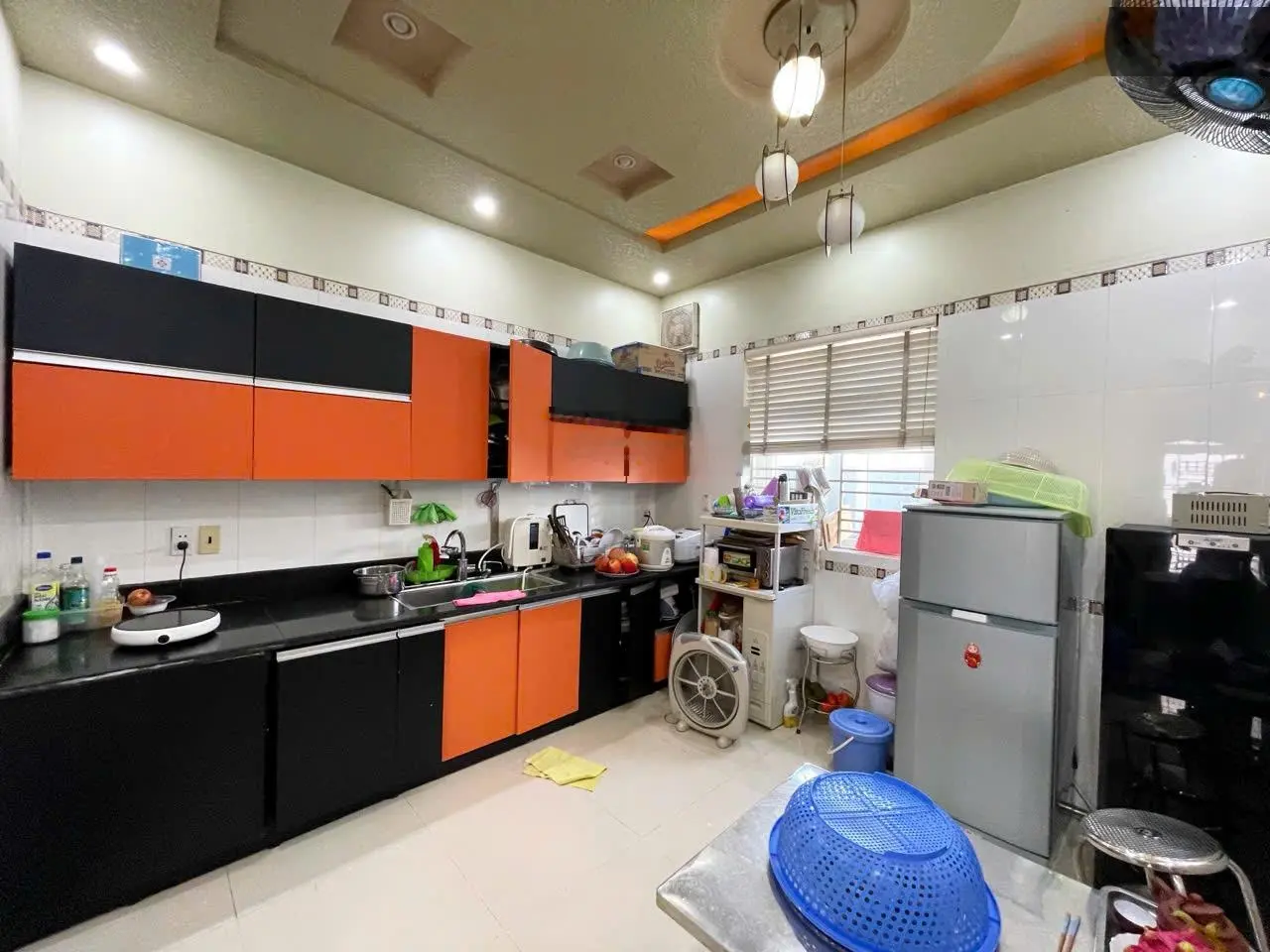 Bán Nhà 5 tầng dân xây Lê Hồng Phong, kết cấu 4PN, ô tô đỗ cửa 24/7