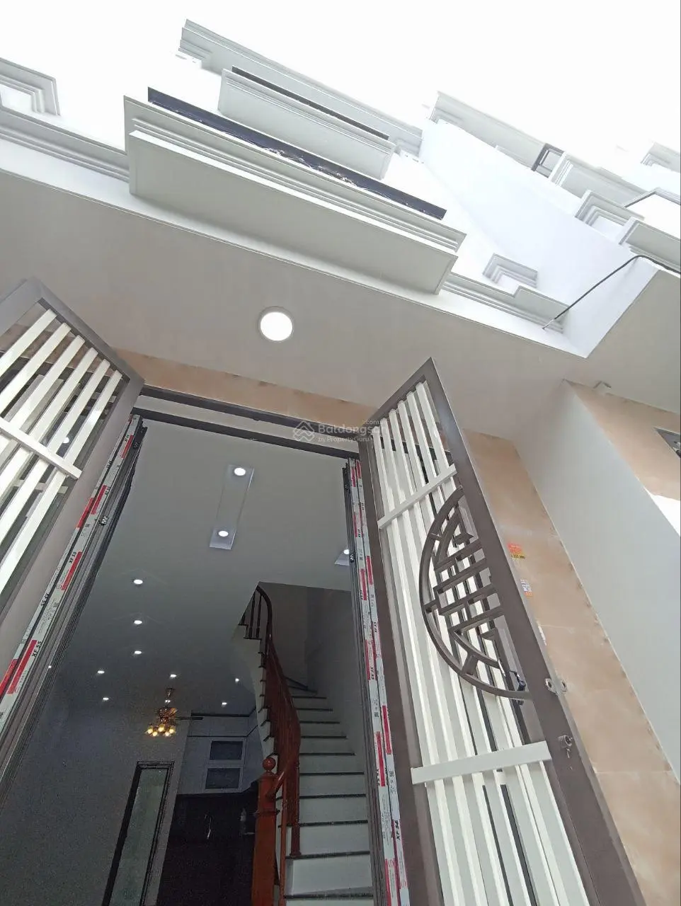 Bán nhà 43m2x3T, bán kính 300m chợ, trường, UBND, Tram y tế, 7 phút ra Penika.