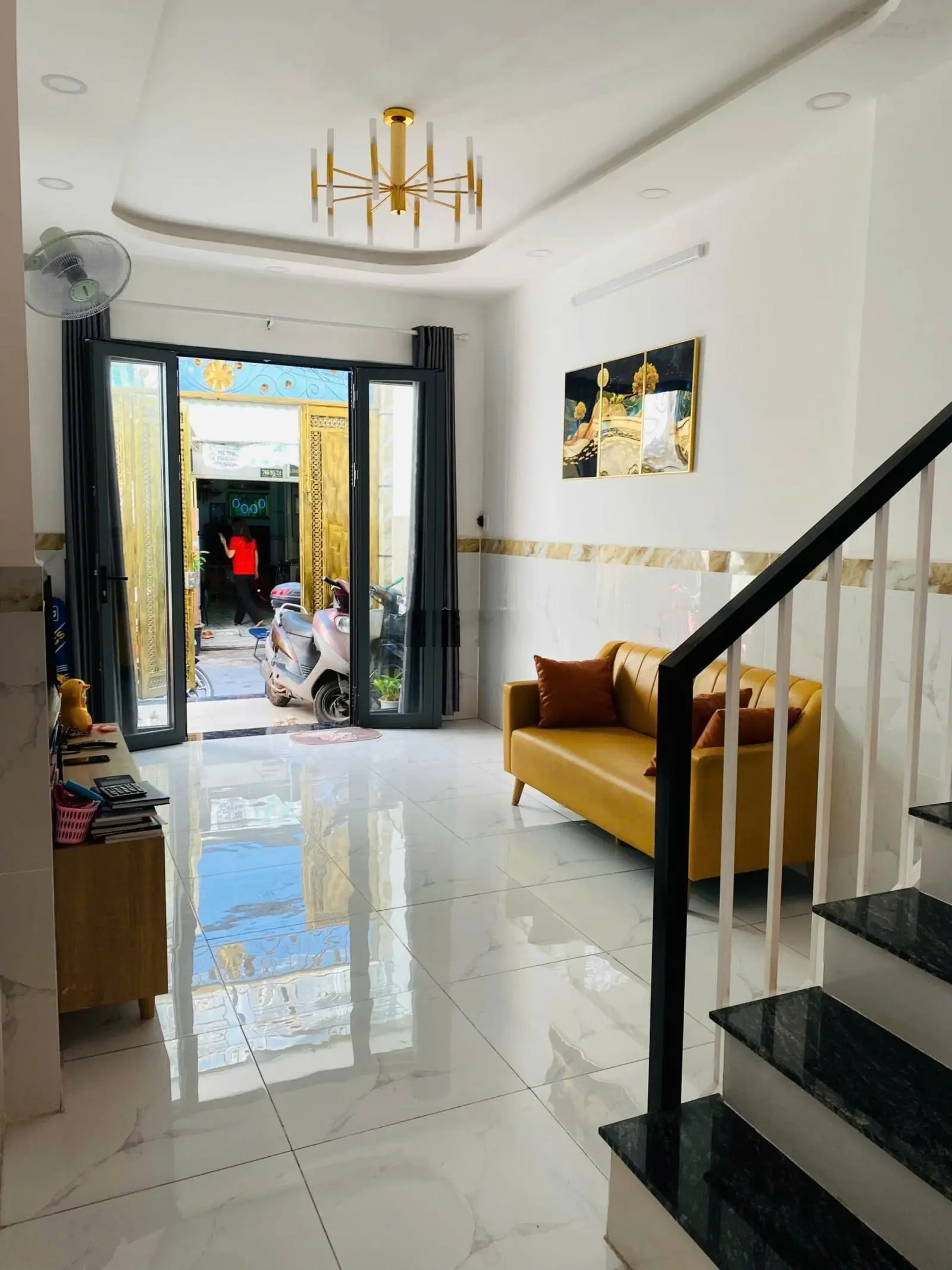 8,5 tỷ TL - Cần bán Nhà mới tinh 4 tầng HXH CMT8 P5 QTB - Khu sầm uất Giáp Q10, chợ Phạm Văn Hai