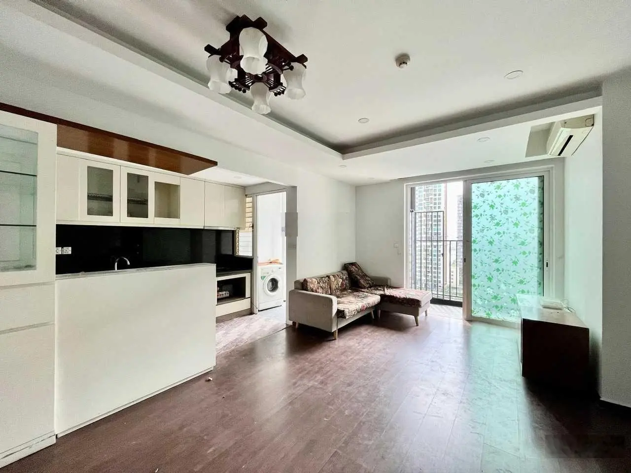 Cần bán gấp CH 1PN Vista Verde 54m2 - View hồ bơi toàn diện - full nội thất - chỉ 4.050tỷ - SH