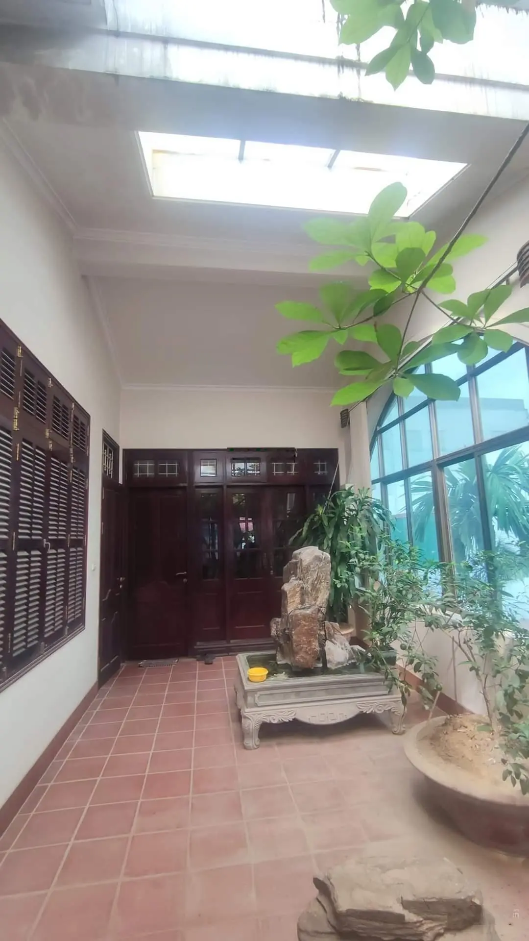 Siêu phẩm phố Võng Thị, Tây Hồ 151m2, 5T, MT 9.8m, giá 36 tỷ, phân lô ô tô tránh - khu víp hiếm bán