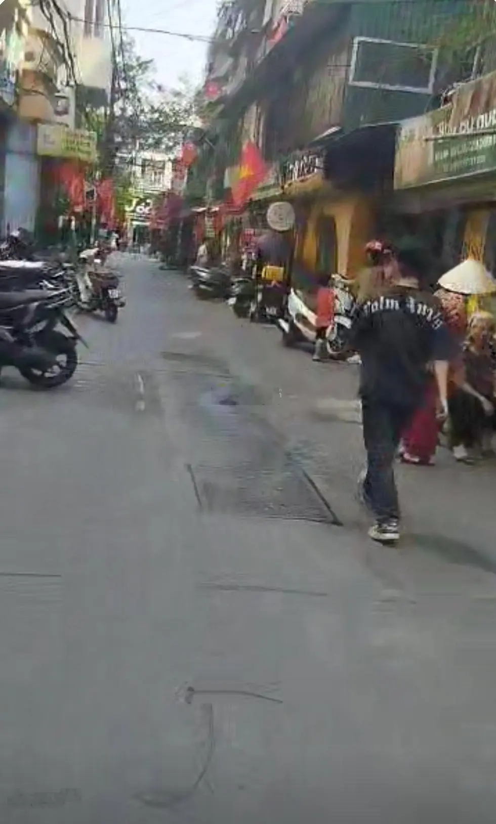 Tây Sơn, Đống Đa. Ô tô tránh. kinh doanh đỉnh. ĐH Thủy Lợi. Dt48m2, C4. Mt 4m. Giá 4.4 tỷ. SĐCC