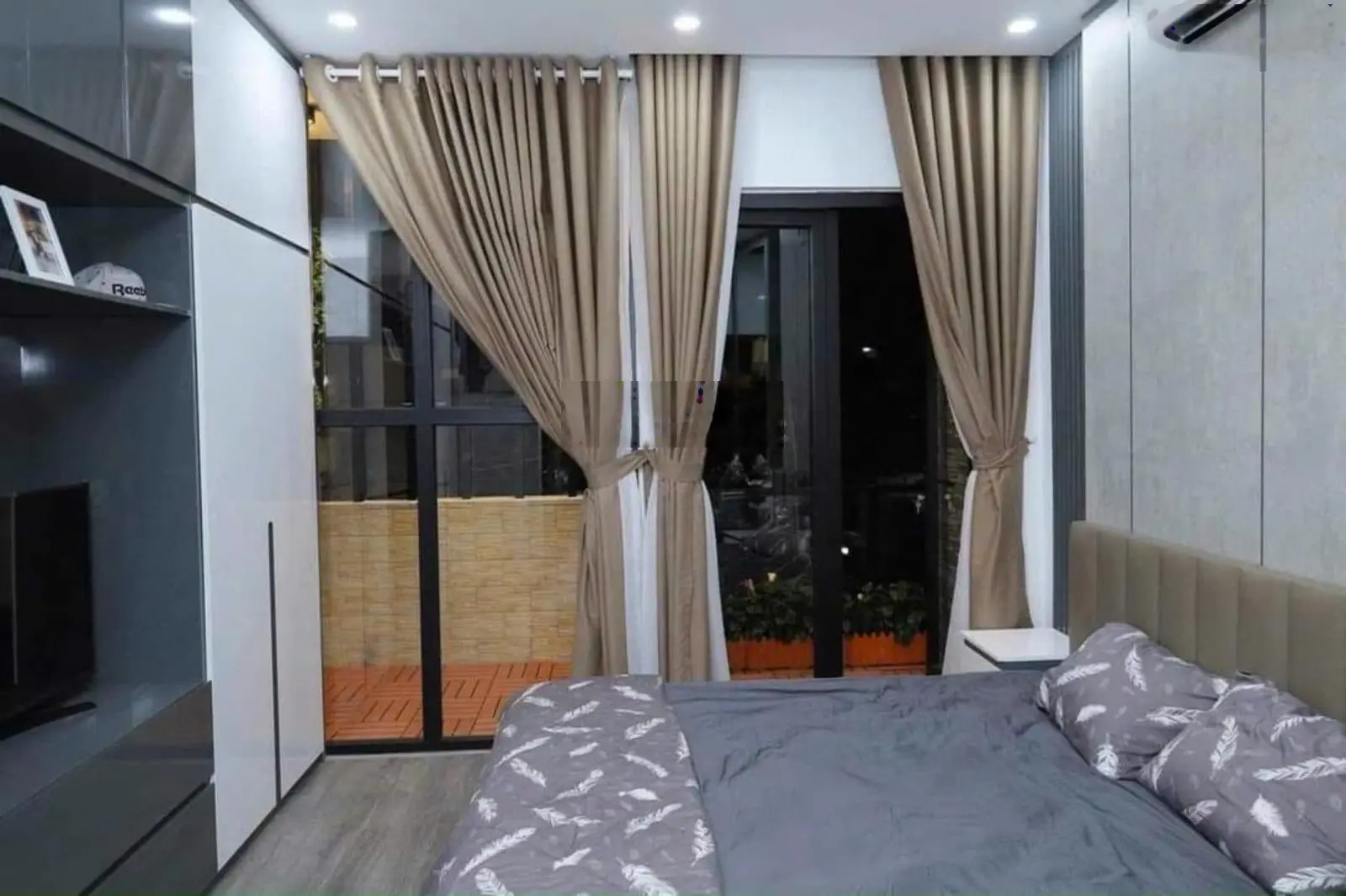 Mua nhà đường Lê Văn Sỹ, Quận Phú Nhuận, DT 55m2, sổ hồng riêng