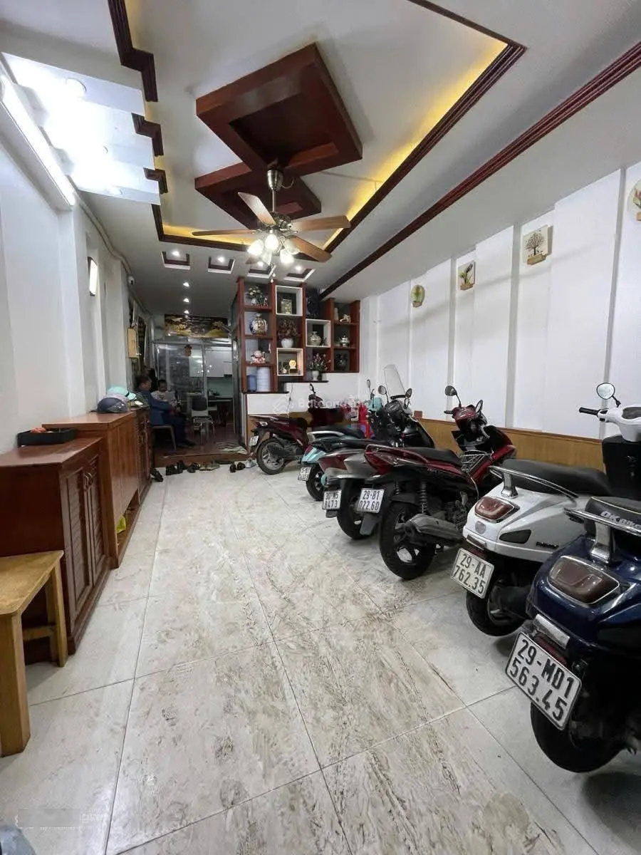 Bạn em rất cần bán nhà tại Quan Nhân - Thanh Xuân