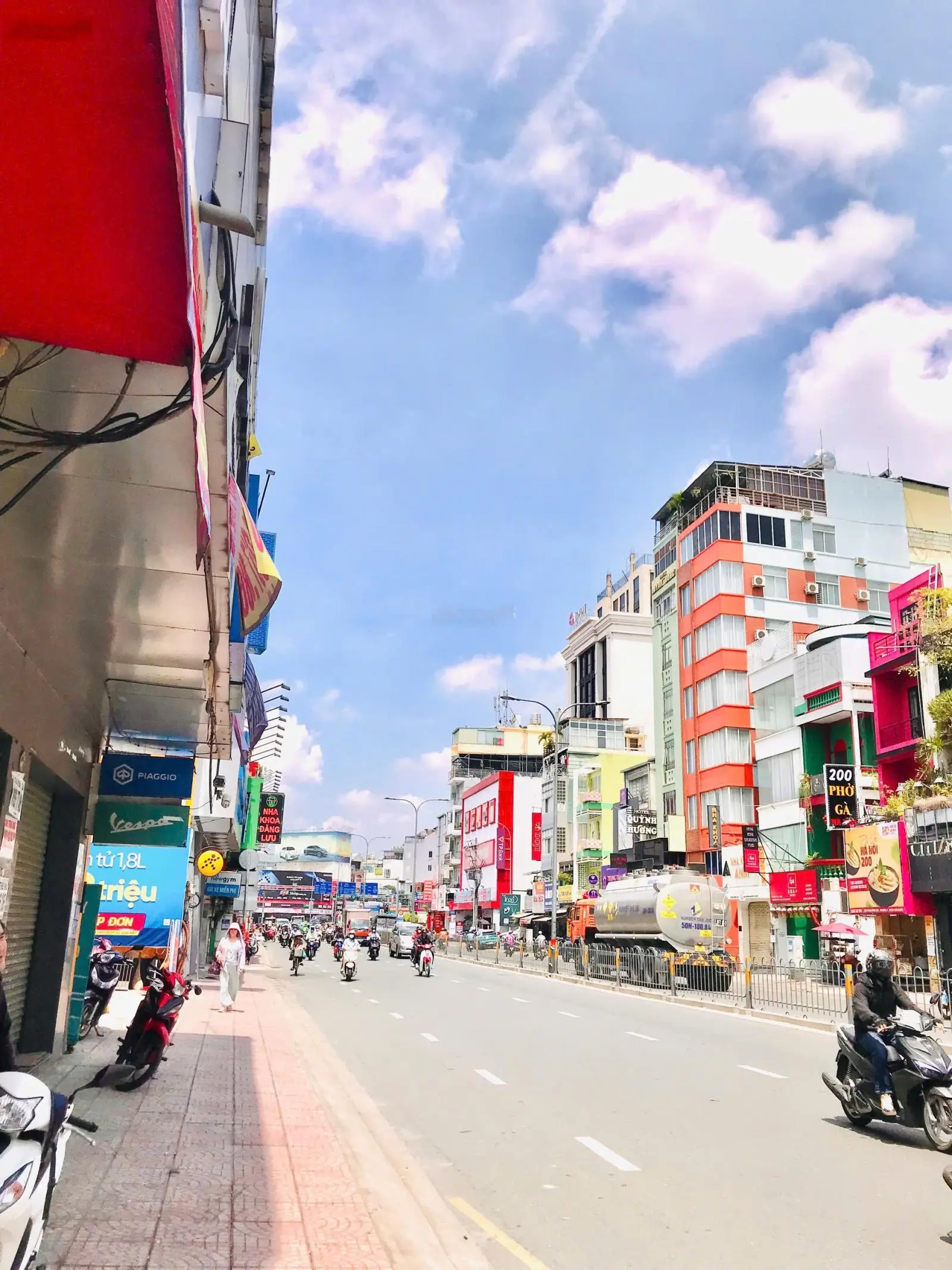 Siêu hot!!! 2 mt phan đăng lưu, p3, q. phú nhuận 6.1x18.6m 3 tầng hđt 75tr 25 tỷ