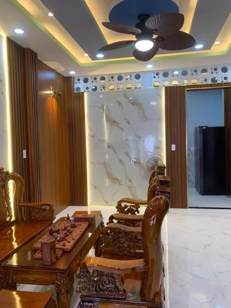 Nhà hẻm xe hơi Gò Vấp - giá rẻ chỉ 5 tỷ 700 triệu