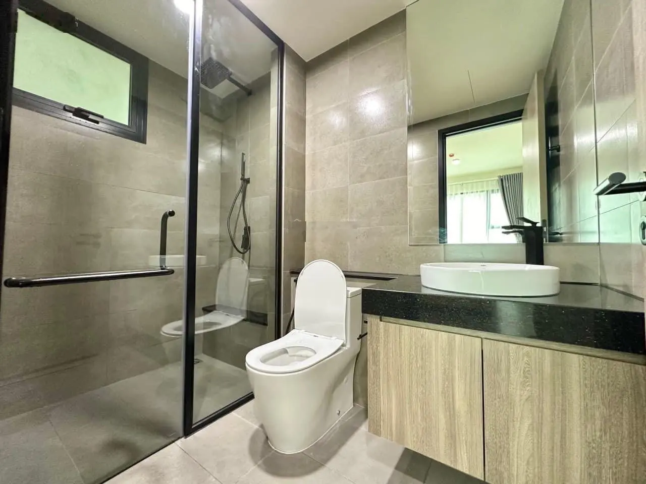 CHÍNH CHỦ CẦN BÁN GẤP CĂN HỘ THẢO ĐIỀN QUẬN 2, 2PN2WC, 72M2, GIÁ 2TỶ300TRIỆU