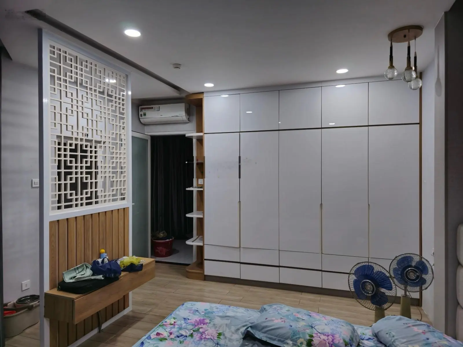 Bán nhà 4 tấm, dối diện công viên, P. BHH. B, Quận Bình Tân