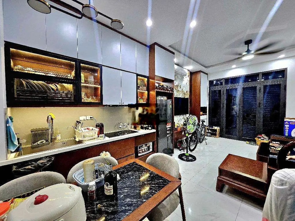 Bán nhà 10M ra mặt đường Bờ Sông nhà đẹp nội thất sịn giá tốt