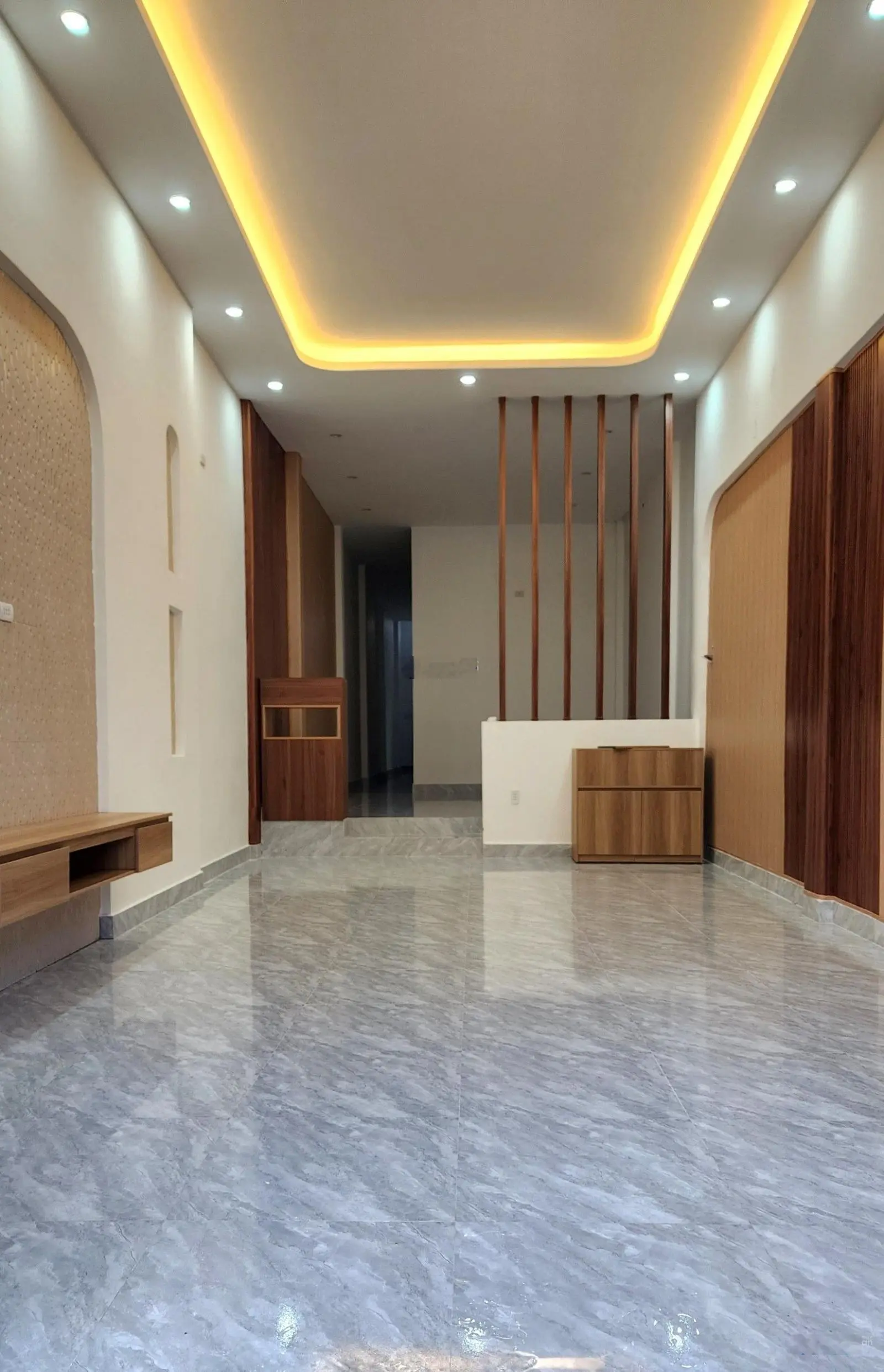 Cần bán căn nhà 2 tầng kiên cố mặt tiền Nguyễn Đình Chiểu, hộ khẩu Nghĩa Lộ, TP Quảng Ngãi