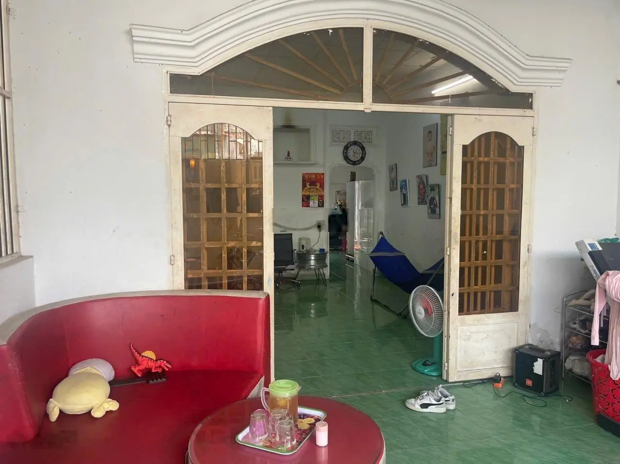 Nhà cũ hẻm 4m đường số 6, Long Bình, Q.9, 100m2, xây dựng 63m2, 3.5 tỷ thương lượng, sân rộng