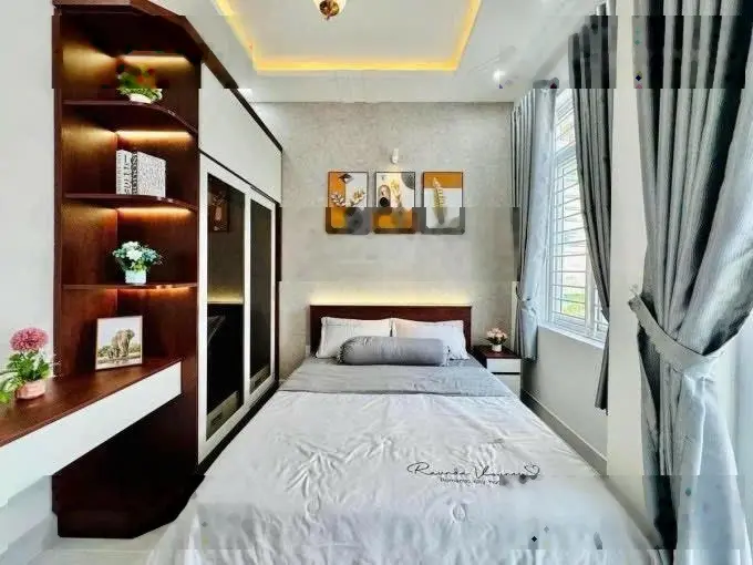 Nhà mới xây 2 lầu hẻm xe hơi Tỉnh Lộ 10, Bình Tân / 80m2 / 3 Tỷ 250 (sổ hồng riêng)