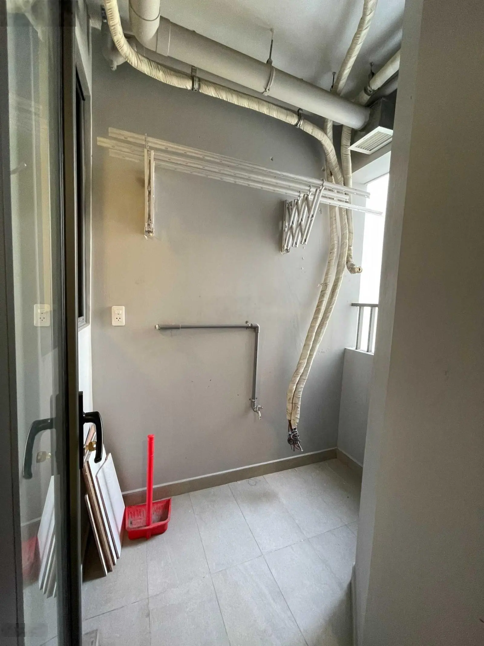 Chung cư mới ở quận 2 có sổ hồng bàn giao nhà ngay chỉ với 2 tỷ