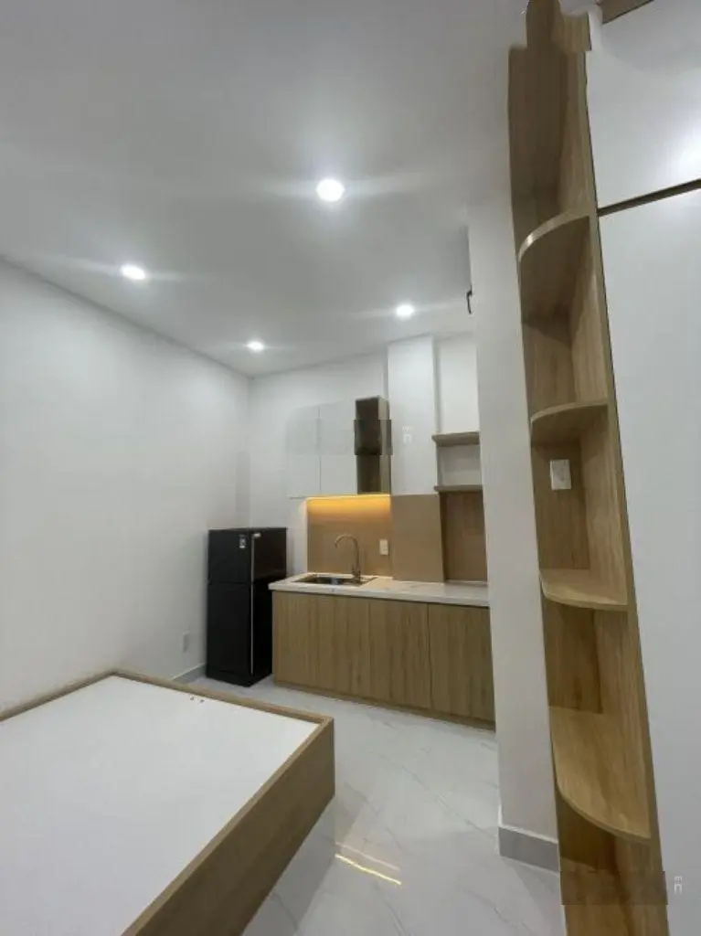 Cần bán tòa căn hộ dịch vụ đường Hoàng Diệu 2, Linh Trung, Thủ Đức giá 1 tỷ3, DT 100m2, SHR