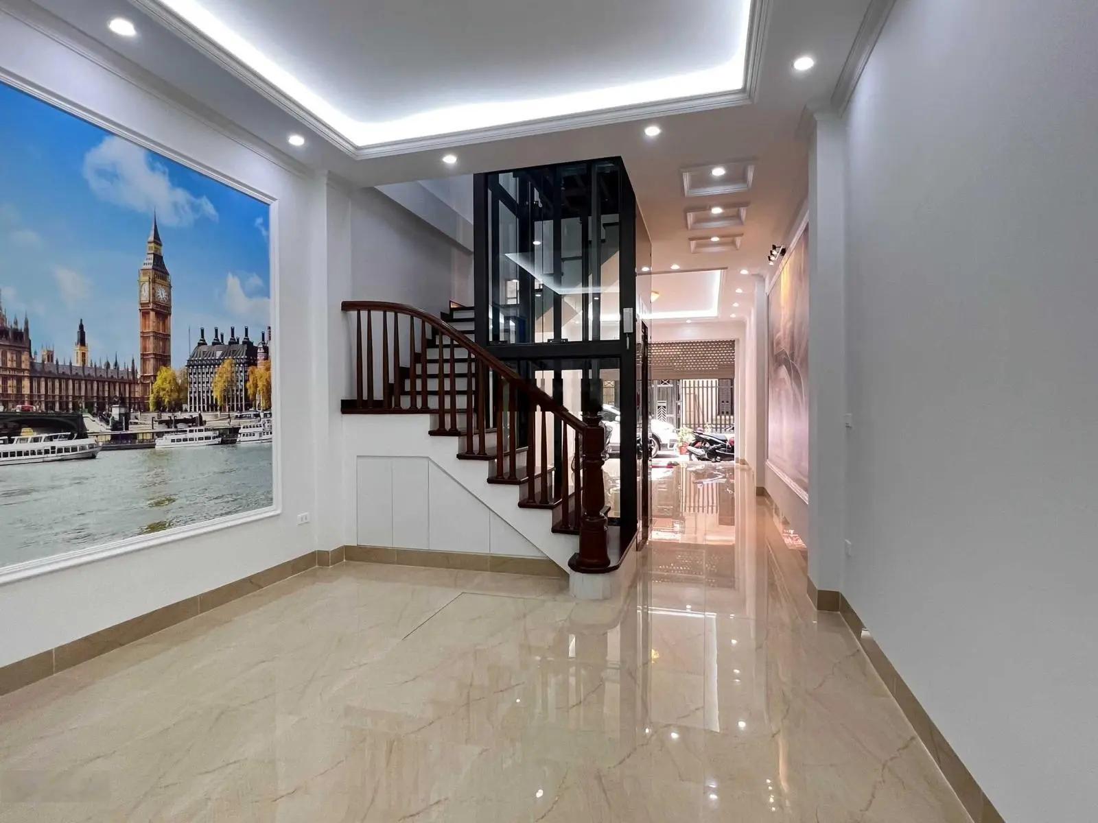 Kinh doanh sầm uất, ô tô 7 chỗ, thang máy xịn sò, đẹp long lanh 56m2 5 tầng Xuân La Tây Hồ, 11 tỷ