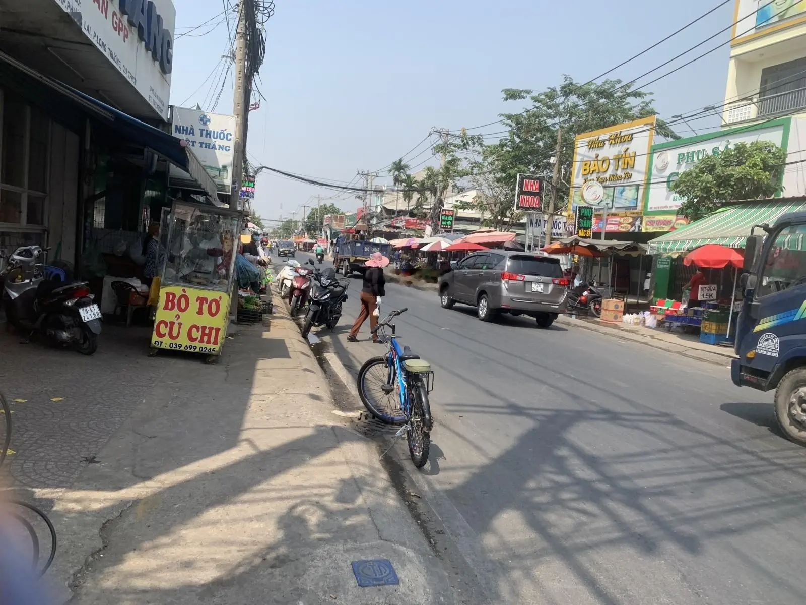 HIẾM! Bán nhà mặt tiền kinh doanh, DT 97m2- 2 tầng, đường Nguyễn Duy Trinh, Long Trường, Q9