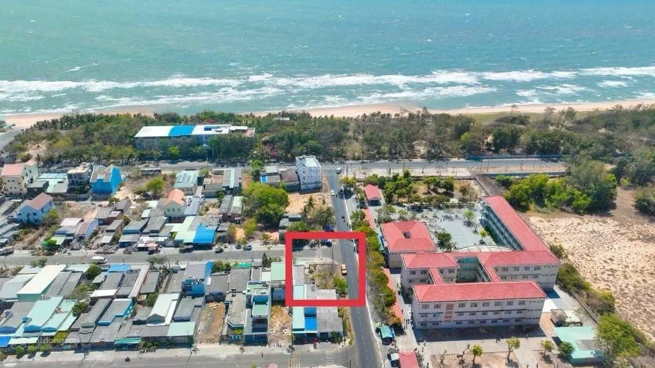 Lô góc đường Huỳnh Tấn Phát Và Trần Phú. Cách biển Phước Hải 200m. DT 162m2 (8x20)m hướng Đông Nam