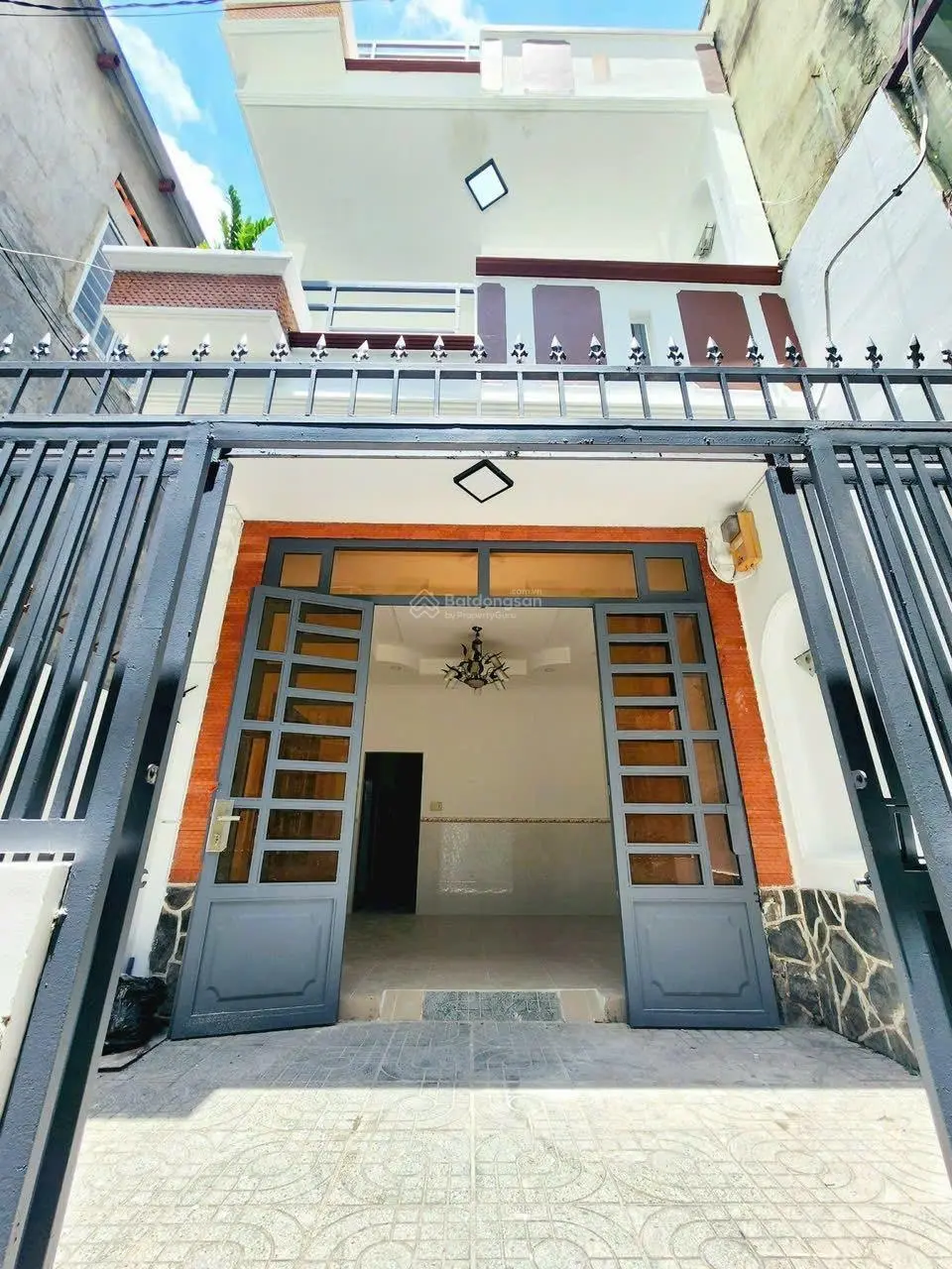 Bán nhà 1 trệt, 2 lầu SHR 4,2x13m. Hẻm Huỳnh Tấn Phát, P.Tân Thuận Tây, Quận 7 (cách MT chỉ 50m)