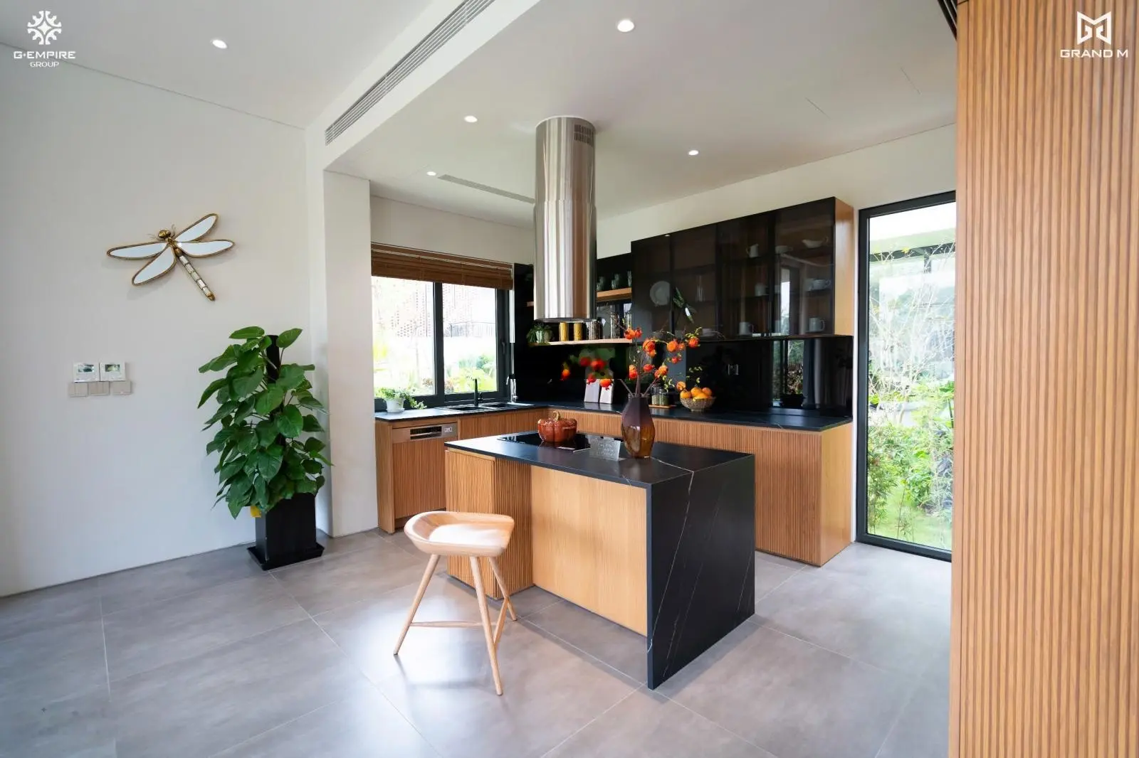 Bán gấp biệt thự Hà Nội Tropical Garden, 14 tỷ, 250m2, 5PN, 4WC, 3 tầng, hot