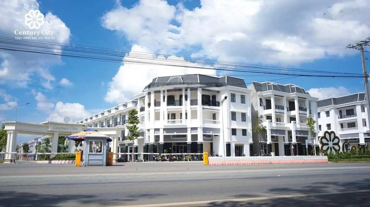 Cần bán 1 lô duy nhất tại dự án Century City. Giá 13,5tr/m2, cam kết giá đầu tư rẻ nhất tại dự án