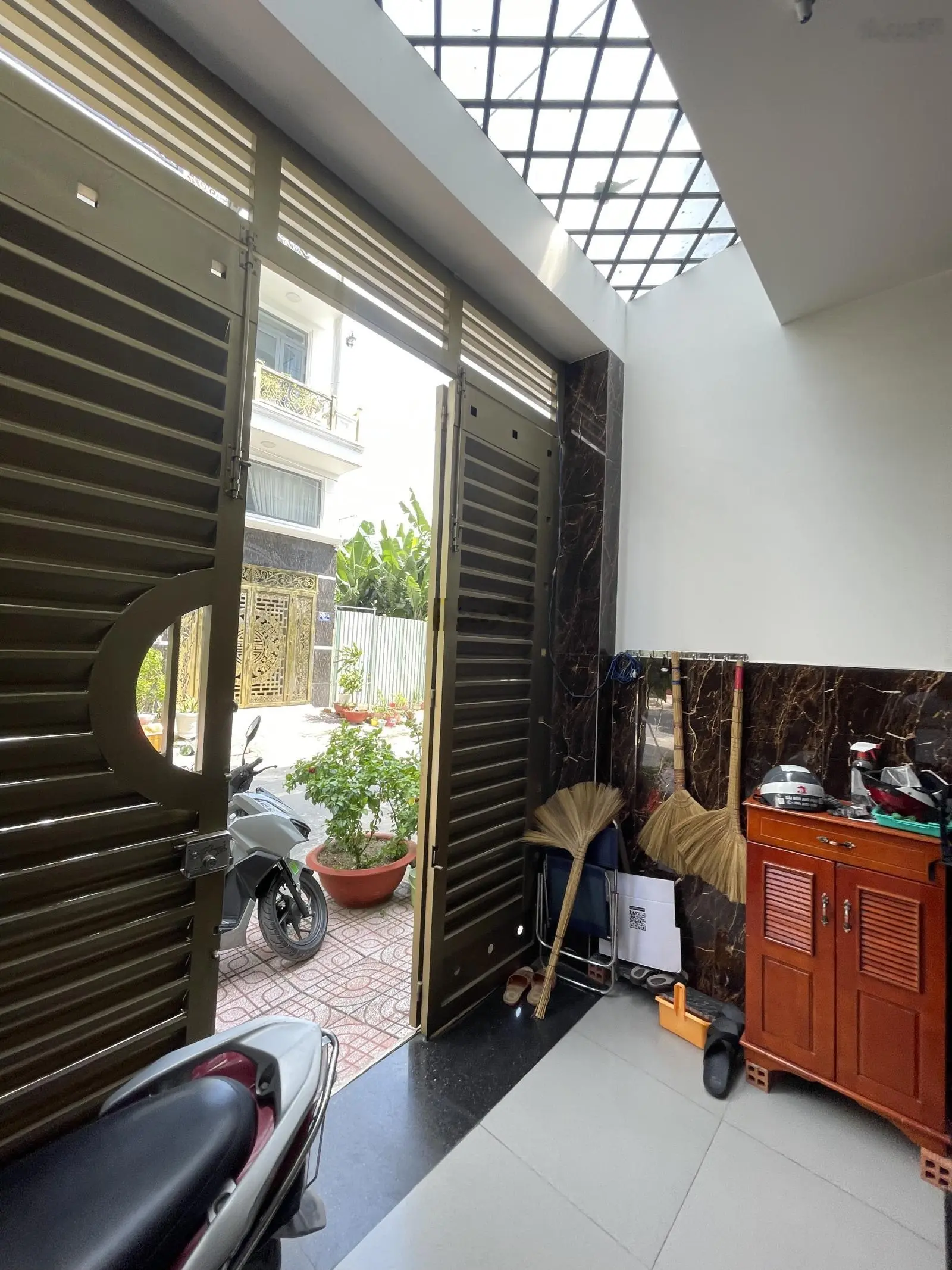 Bán nhà Thạnh Lộc 13 Quận 12 khu phân lô đồng bộ bàn cờ giáp Gò Vấp