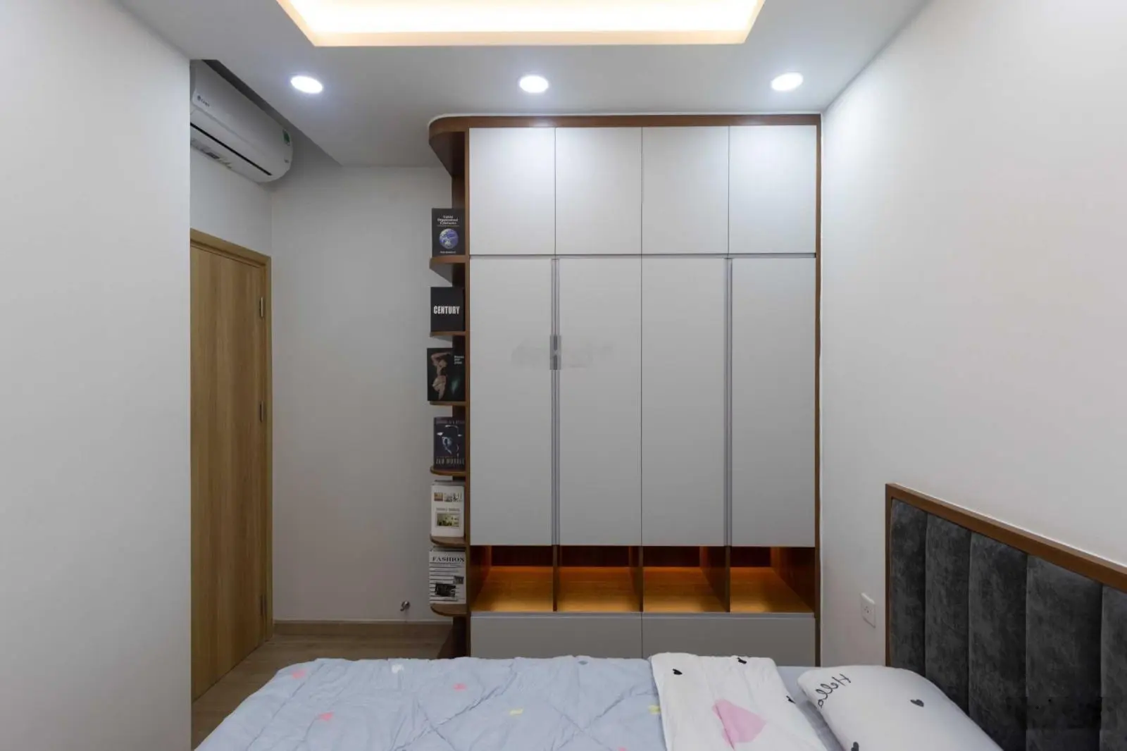 Bán nhanh căn góc 3PN 104m2 chung cư Emerald TP tầng cao view mát giá chỉ 4.6 tỷ giá 100% nhà mới