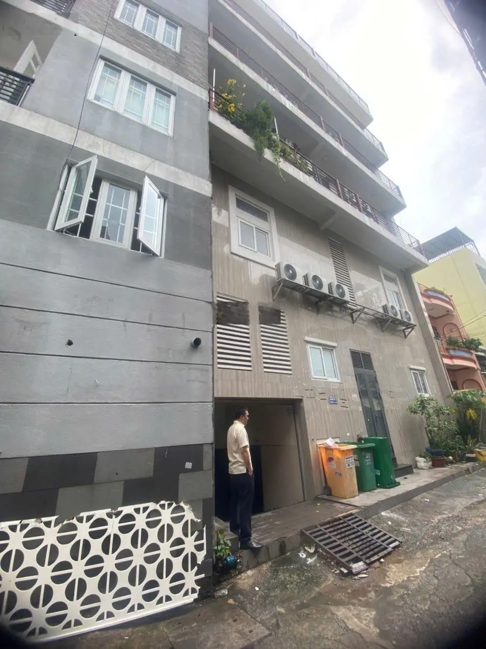 Bán CHDV Bùi Đình Túy Bình Thạnh - HXH - 280m2 - 11.5x27.6m - 7 tầng - hầm thang máy - 35 tỷ