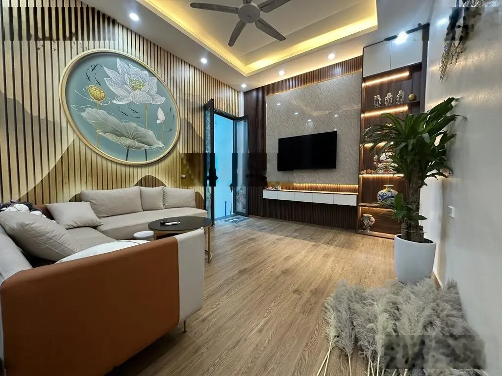Bán nhà,Phố Đông thiên , Vĩnh Hưng , Nhà đẹp full nội thất , 43m -4 tầng - chào 6,6 tỷ còn bớt mạnh