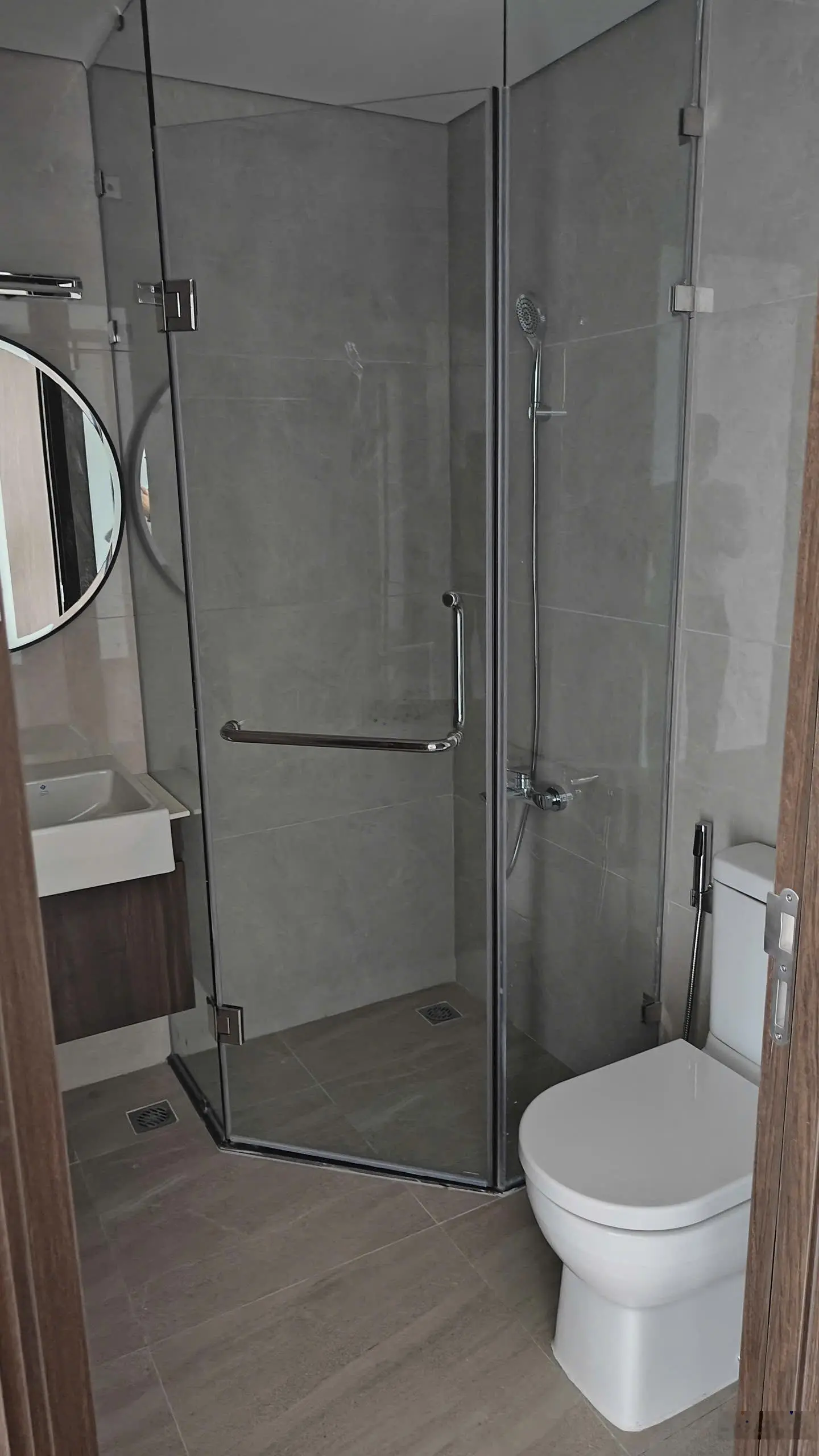 Chính chủ nhượng lại căn 2PN 63m2 view công viên thoáng giá CĐT, có thương lượng - LH: 0949 819 ***