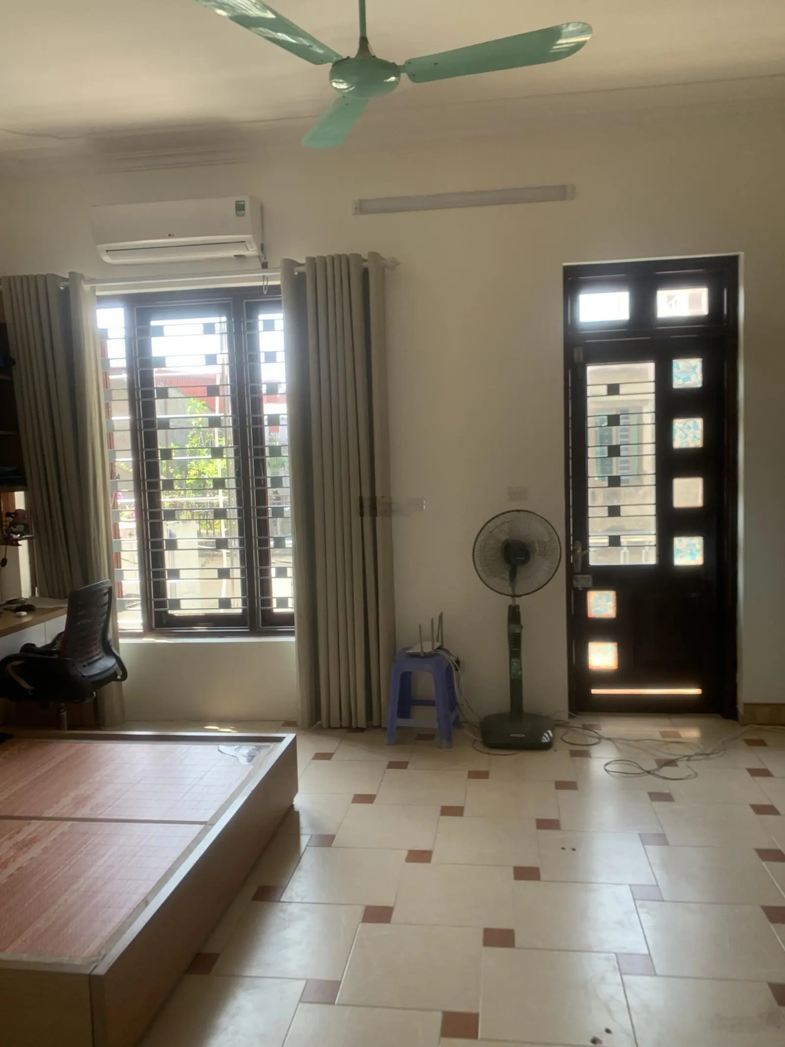 Bán nhà Trương Định 80m-10m ra mặt phố-thang máy 5T - sân để xe riêng-nhà đẹp - T1 kinh doanh-6ngủ