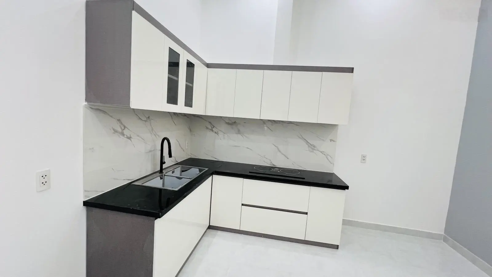 Bán nhà đẹp HXH Dương Bá Trạc - 66m2 ôtô ngủ Nhà - khu dân trí, an ninh - hoàn công đầy đủ