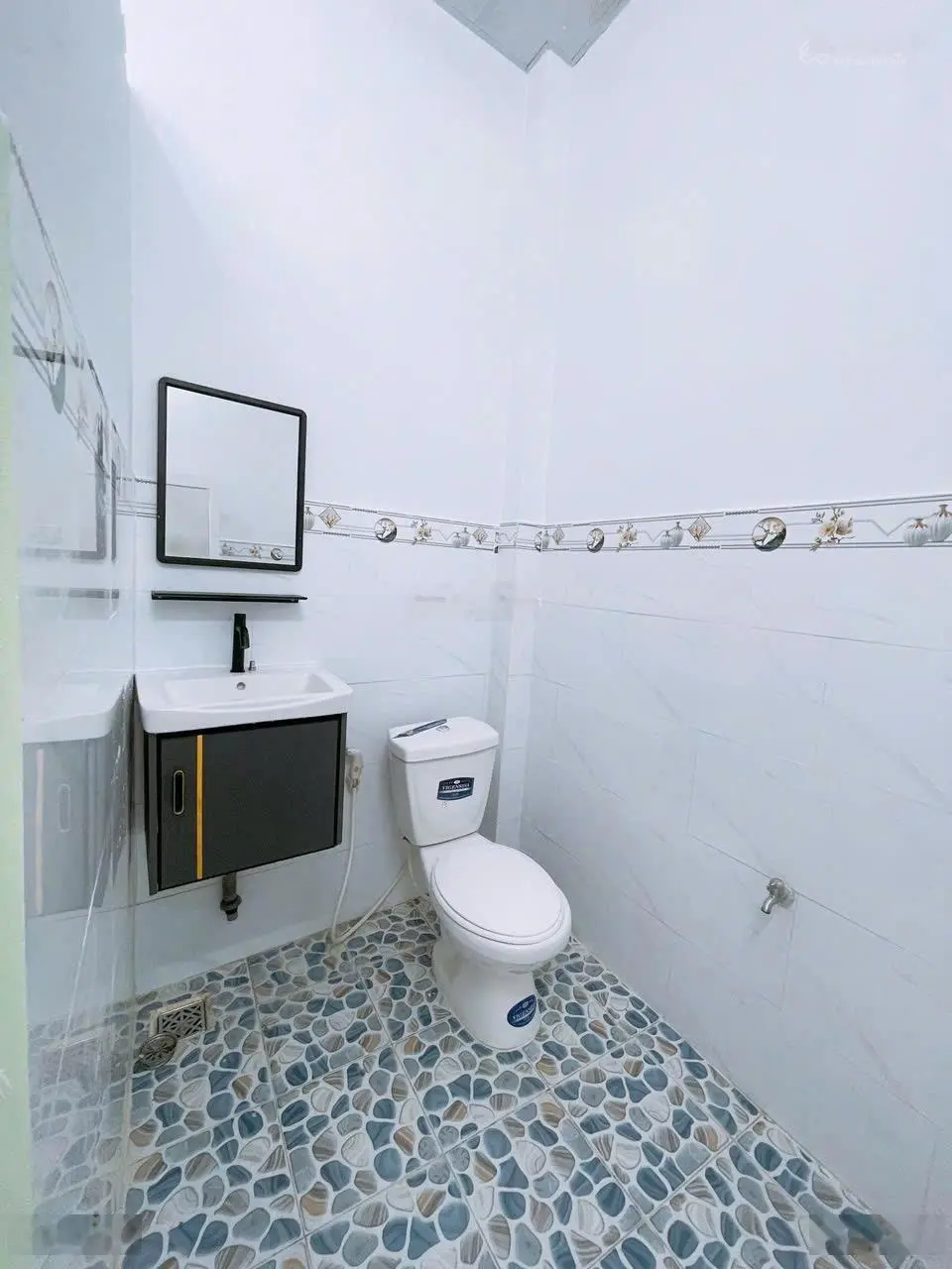 Bán nhà vi bằng đường xe hơi trung tâm thị trấn Cần Giuộc 45m2 giá rẻ
