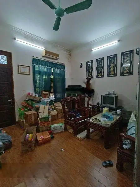 Bán đất vàng tặng nhà 3t, 150m2 - mặt phố víp Tây Hồ, lô góc - mặt tiền siêu khủng