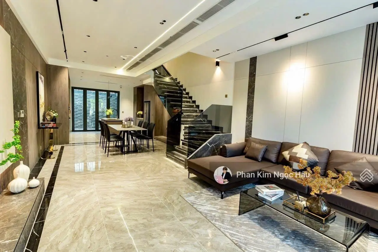 Bán căn nhà Mỹ Gia Gói 8 KVG The Capella view trực diện hồ bơi và nội thất nhập ngoại