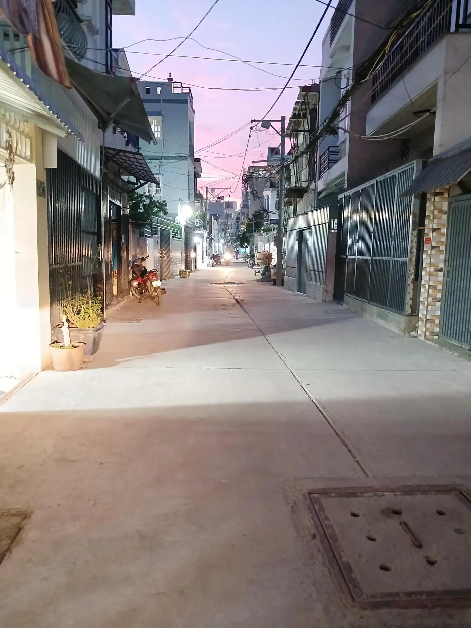 Nhà 4 tầng, HXH, Nguyễn Thị Thập, Quận 7, gần 40m2, 6tỷ nhỉnh