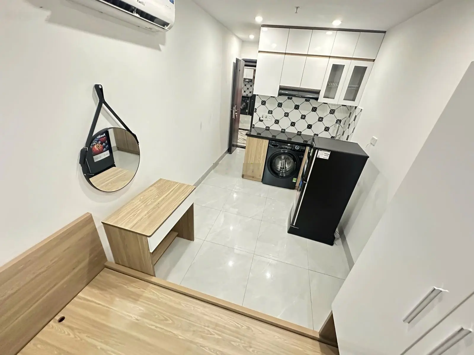 Toà chdv Mễ Trì Hạ, Nam Từ Liêm 61m*7t, mt 5m 17 căn hộ máy giặt riêng, ô tô 50m, dòng tiền 85tr/th