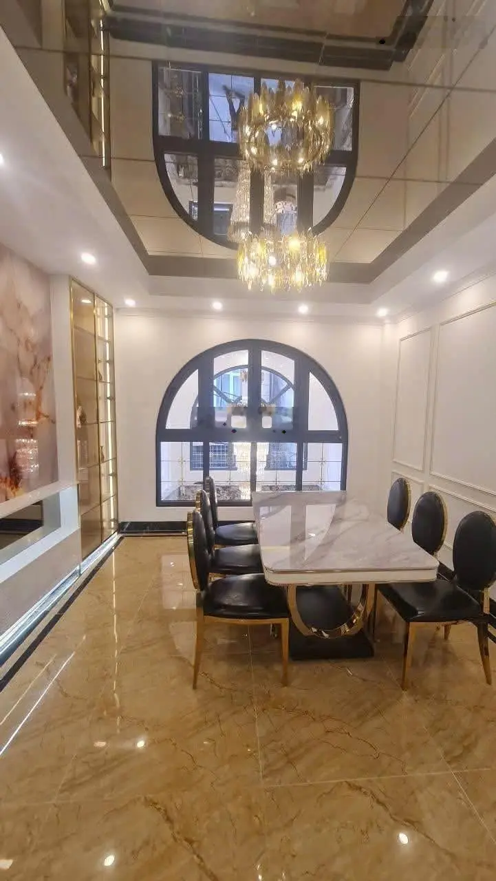Phố Lò Đúc 66m2 6 tầng thang máy, ô tô, ngay gần mặt phố