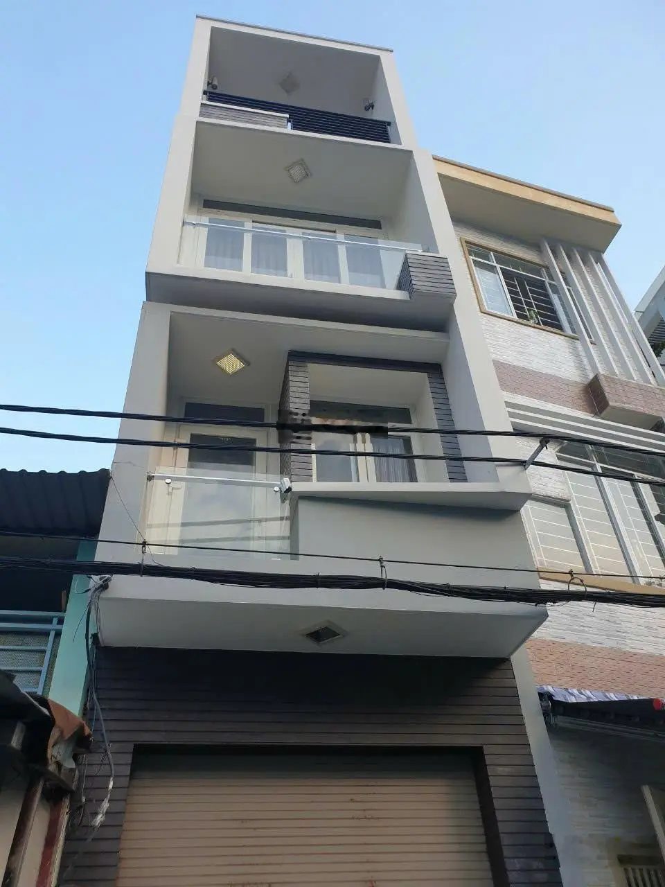 Bán nhà Đoàn Văn Bơ, Phường 10, Quận 4, 66m2, 5 tầng chỉ 8,1 tỷ TL