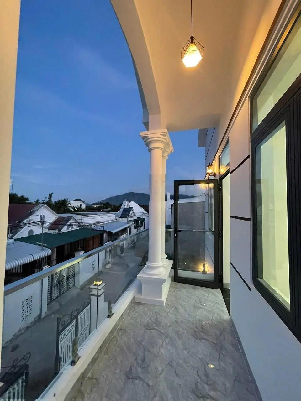Bán nhà 2 tầng diên Sơn - Diên Khánh, DT 107m2, ngang 7m, giá 1,75 tỷ