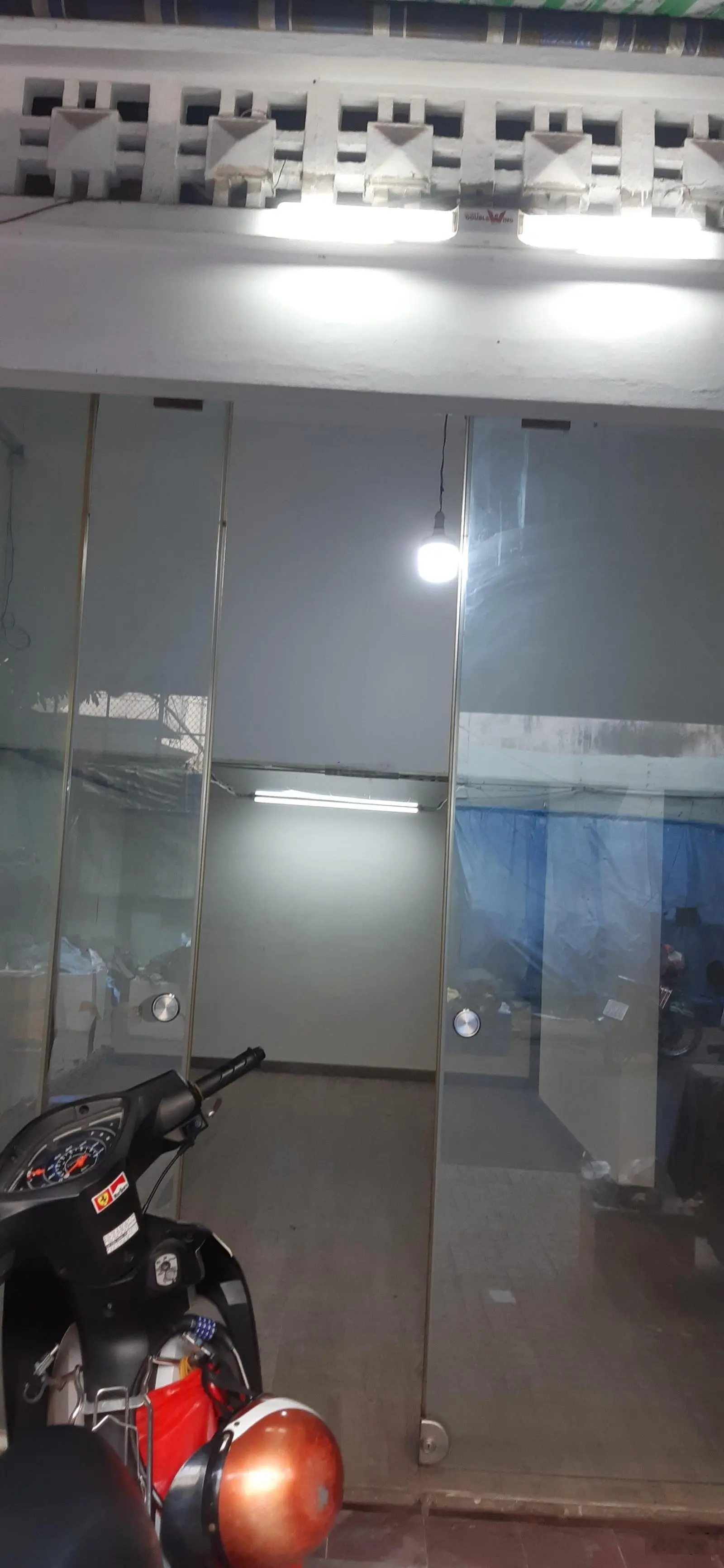 Nhà bán gấp giá rẻ, MT Q5, đường Yết Kiêu, (4x8), 3 tầng, giá 8,5 tỷ