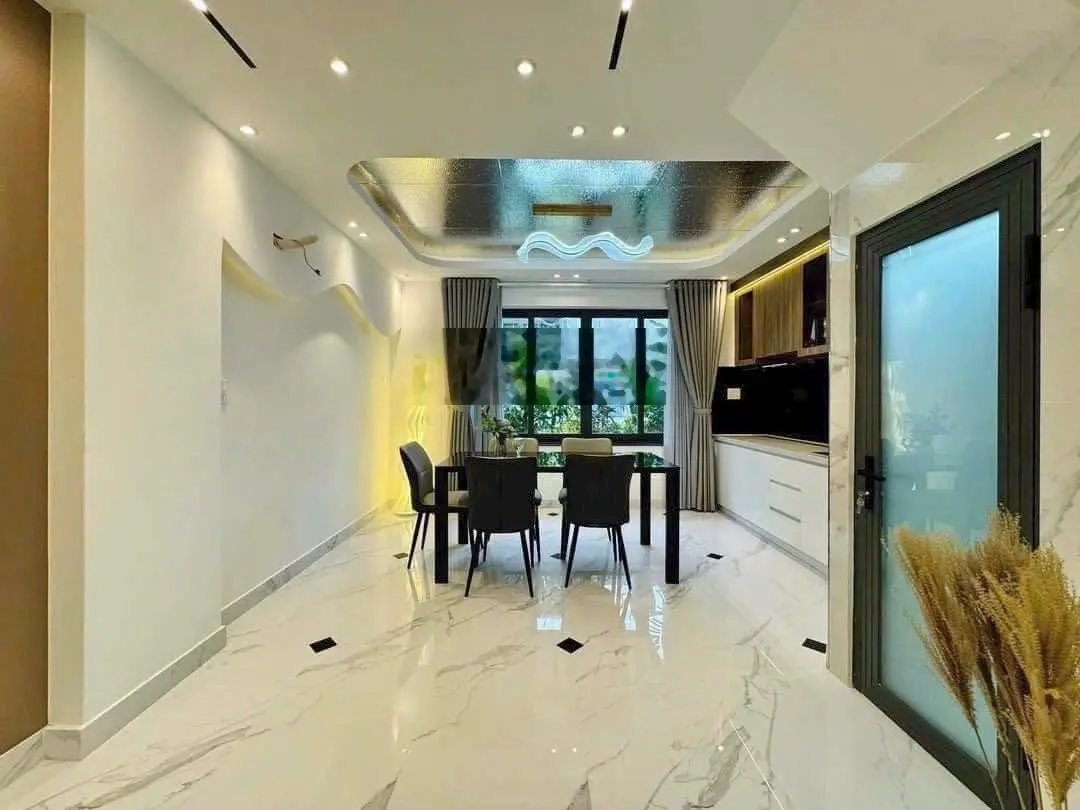 Cạnh bệnh viện Nhi Đồng 1 bán căn 43m2. Bán 1tỷ950. Sự Vạn Hạnh, P12, Q10. Sổ hồng sẵn, hẻm oto 5m.