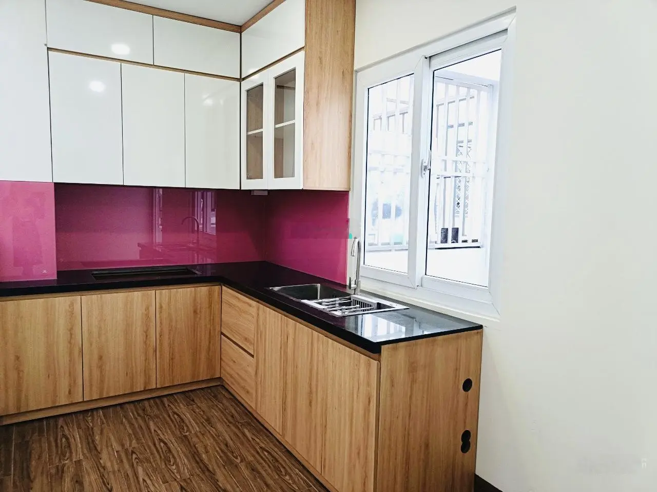 Bán mặt tiền kinh doanh đường Tăng Nhơn Phú đối diện Cao Đẳng Công Thương 5x20m-1T3L. Giá 20 tỷ