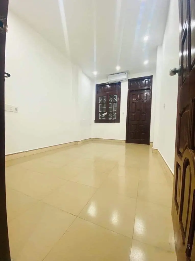 Nhà đẹp phân lô Phố 8/3, HBT, 41 m2, 5 tầng dân xây chắc chắn, ô tô tránh trước nhà, chỉ 10,8 tỷ