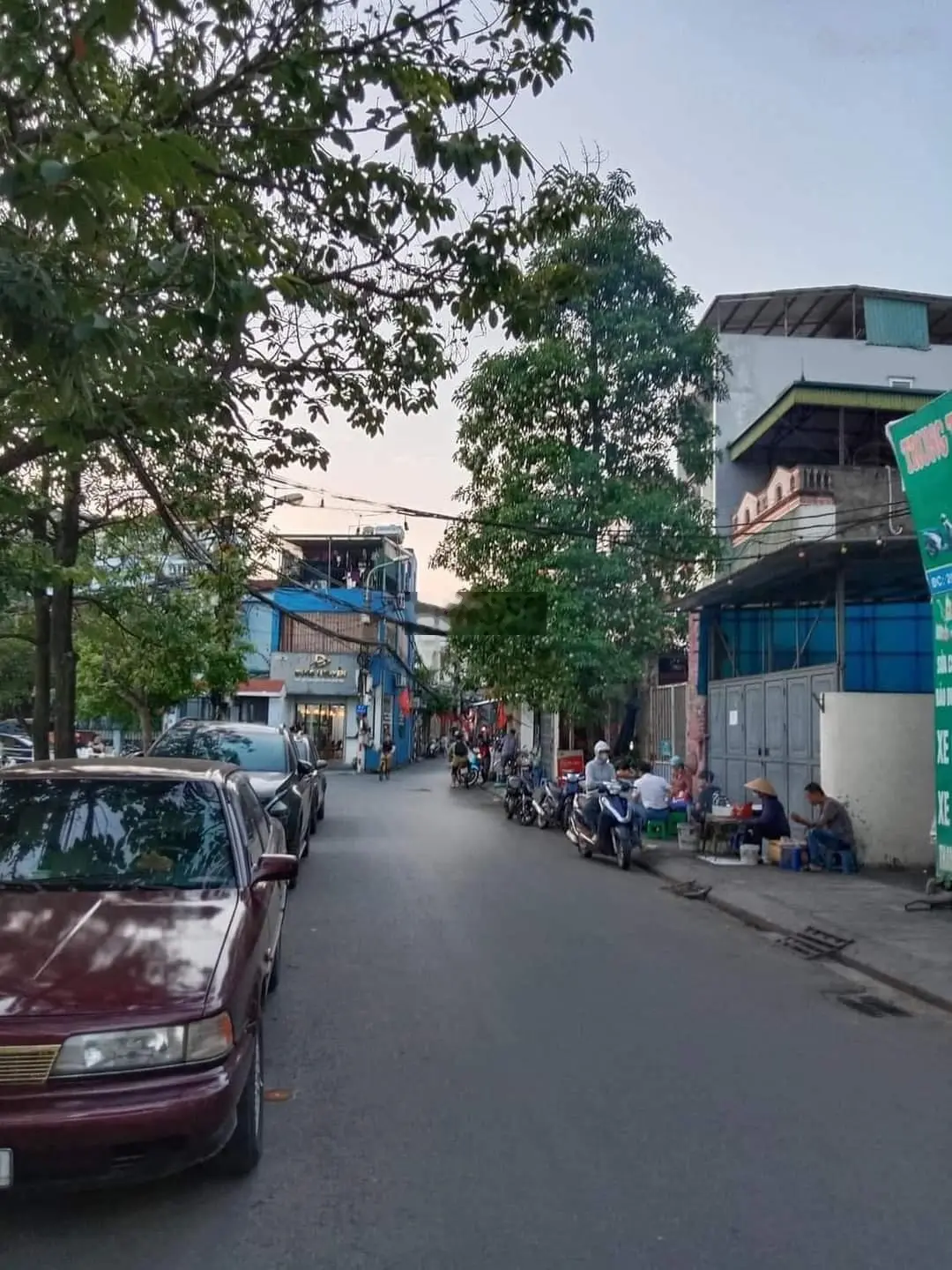 Bán 64m2 nhà cấp 4, 3 thoáng, mặt tiền rộng, ôtô tránh, kinh doanh, view hồ Bồ Đề