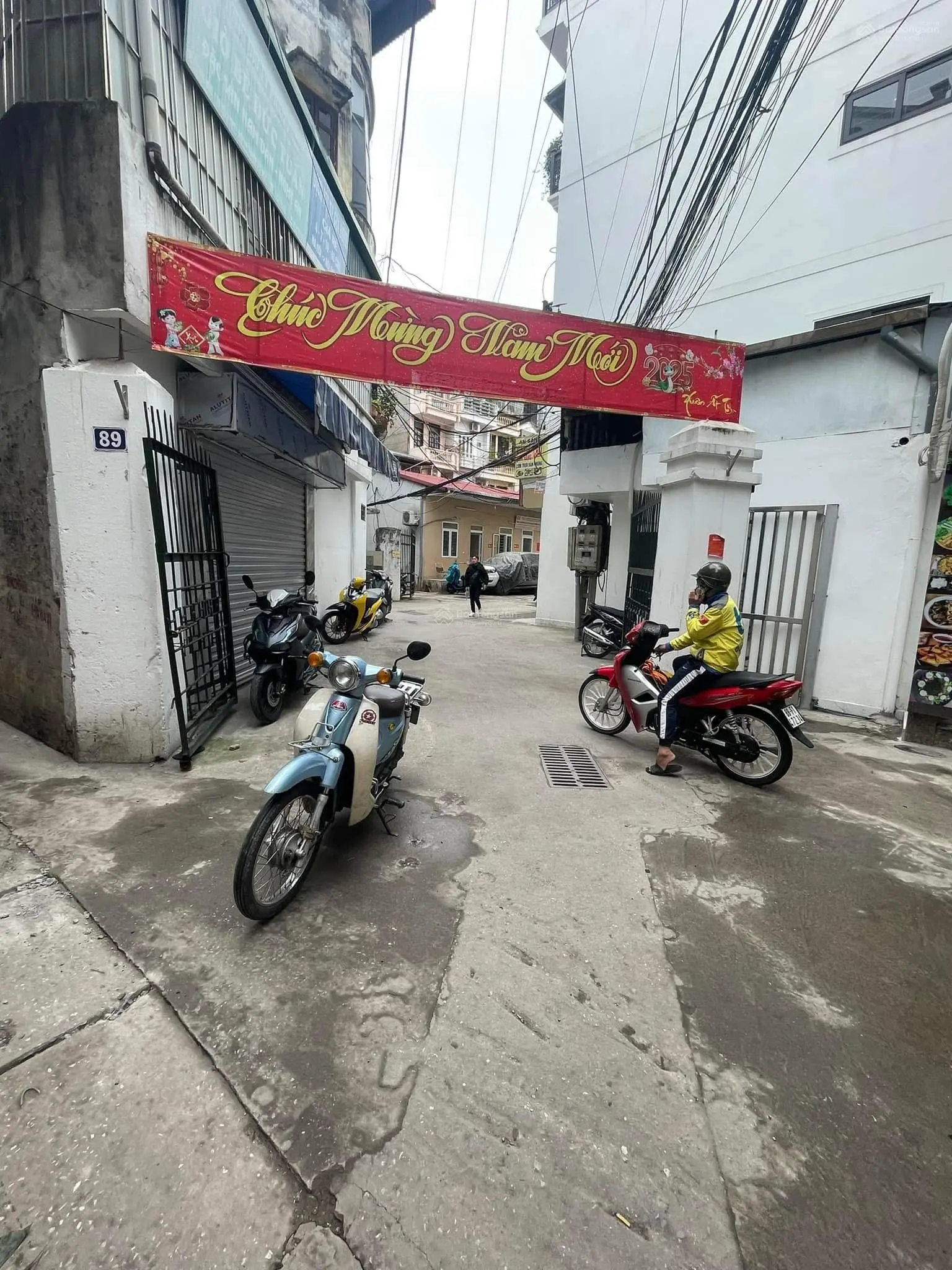 Nhà đẹp ô tô đỗ cửa vào nhà cách MP Dương Văn Bé 100m2 kinh doanh 45m2 MT 4,3m chỉ 12,6 tỷ